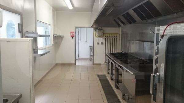 A vendre local laboratoire traiteur à Châteaubourg