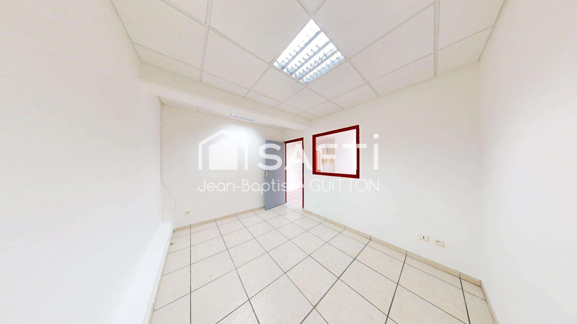 A louer local professionnel, bureau 10m² ZFU, FDF