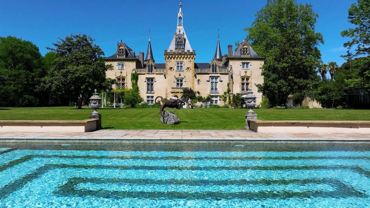 Vente d'un Château d'exception avec un camping