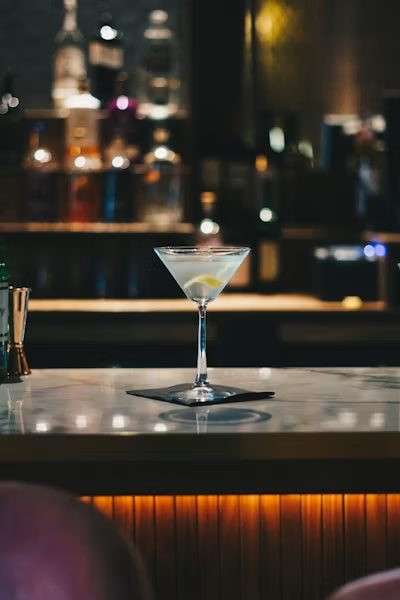 Vente FDC bar à cocktails à Paris dans le Marais