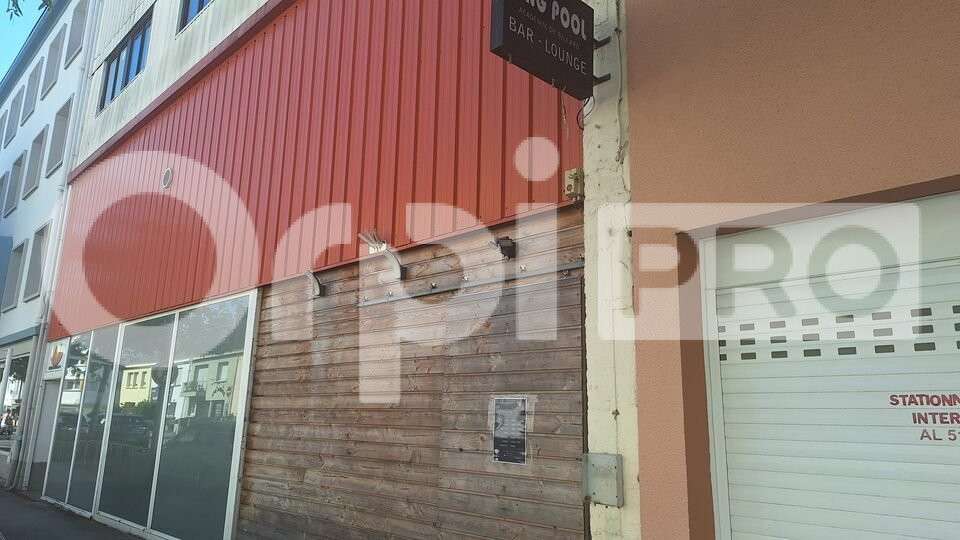 Local commercial 632m² à vendre à Saint-Nazaire