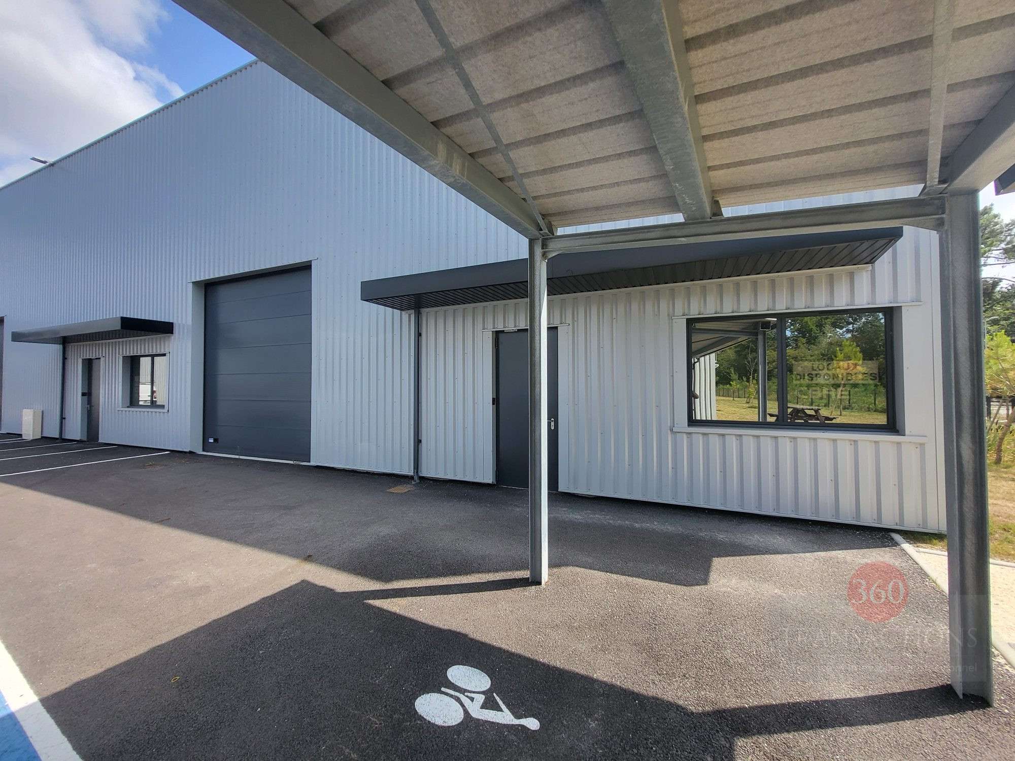 local 293m² avec 100m² de bureau à Mérignac 