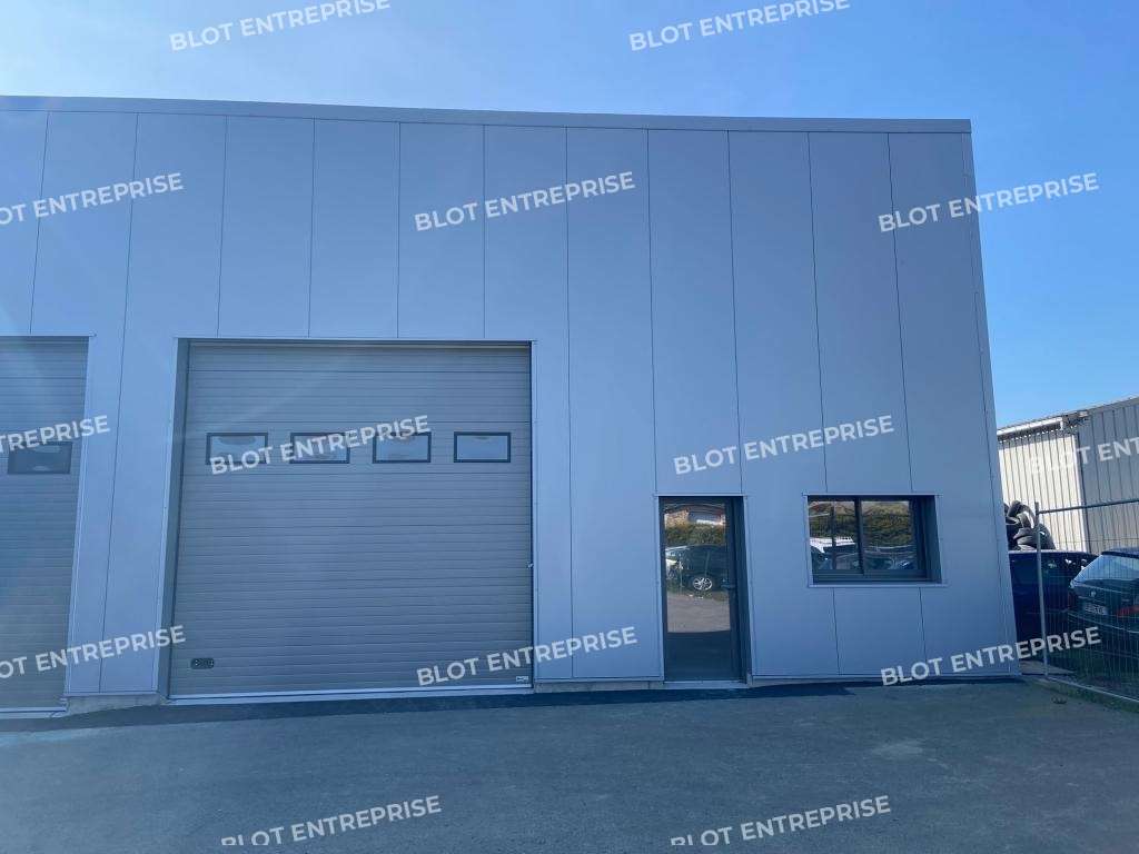 A louer cellule d'activités 200m² Bain de Bretagne