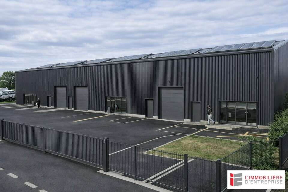 Vente locaux 990m² La Mézière La Châtaigneraie