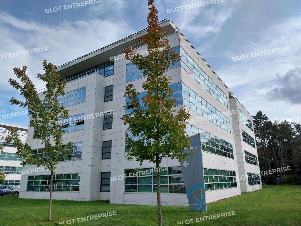 A louer bureaux 475m² RDC à Rennes Cap Nord