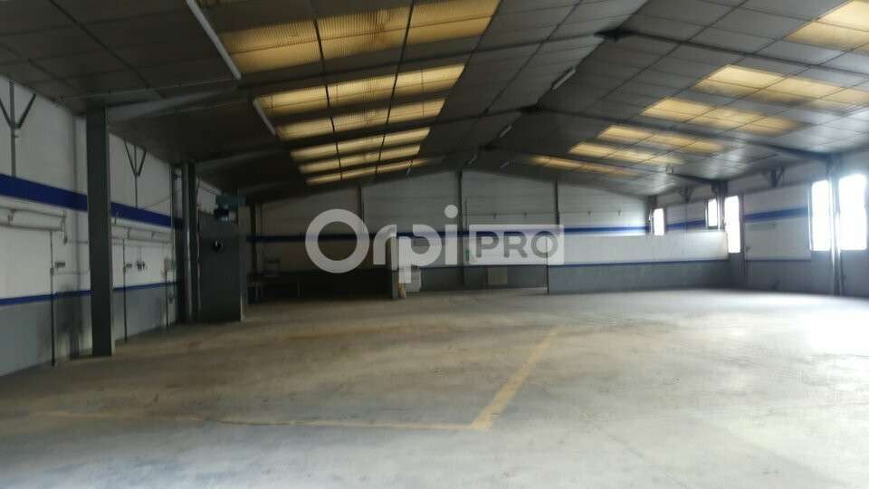 Entrepôt de 1355m² à vendre à Varennes Vauzelles
