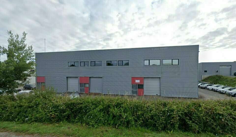 A louer entrepôt de 230m² proche 4 voies Vannes