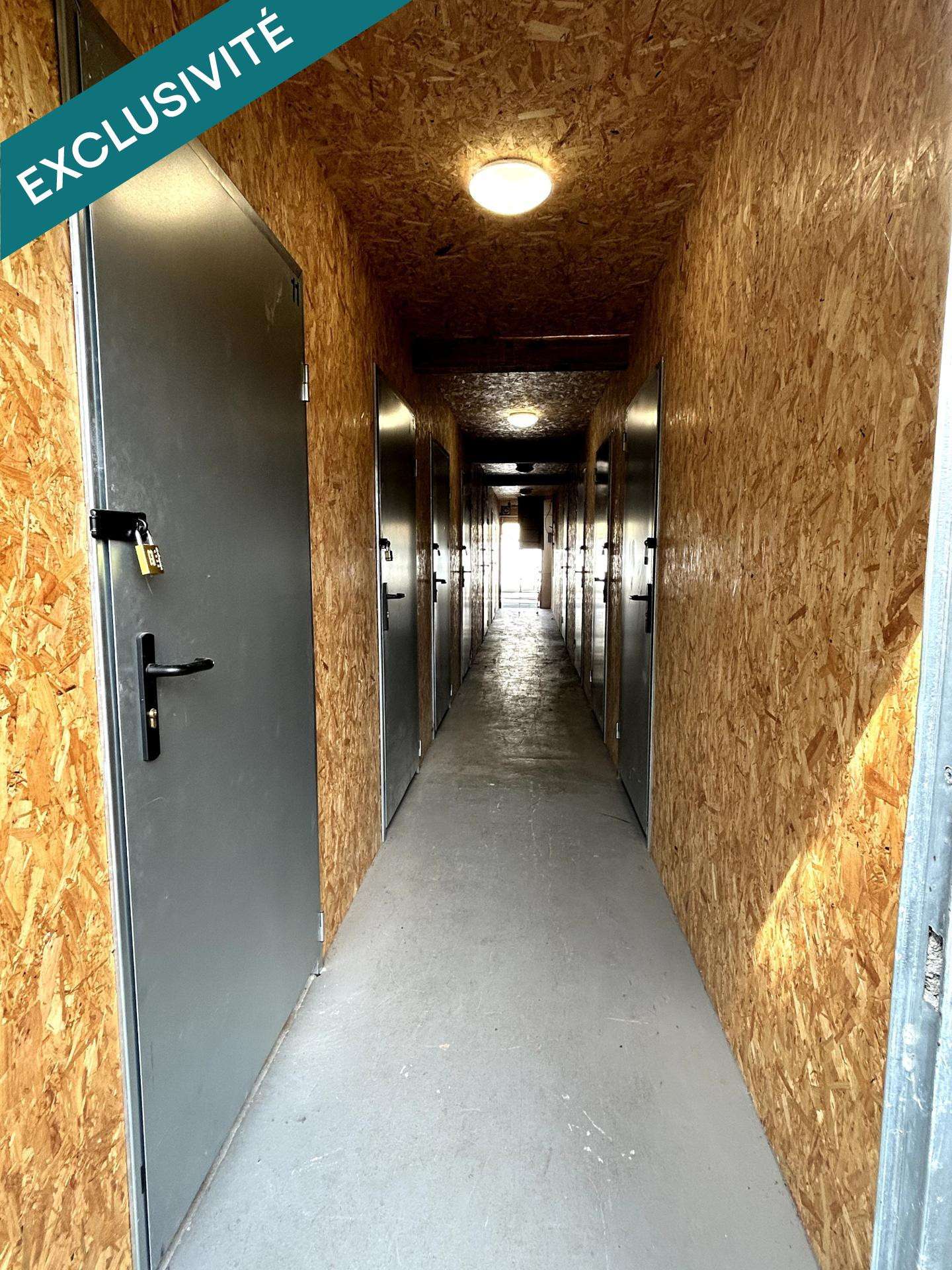 Vente local de 11 box 120m² Saint-Jean-la-poterie