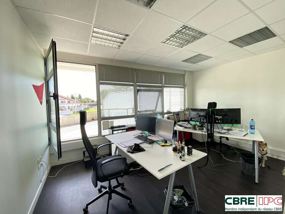 A louer bureaux 58m² R+1 à Anglet proche 5 Cantons