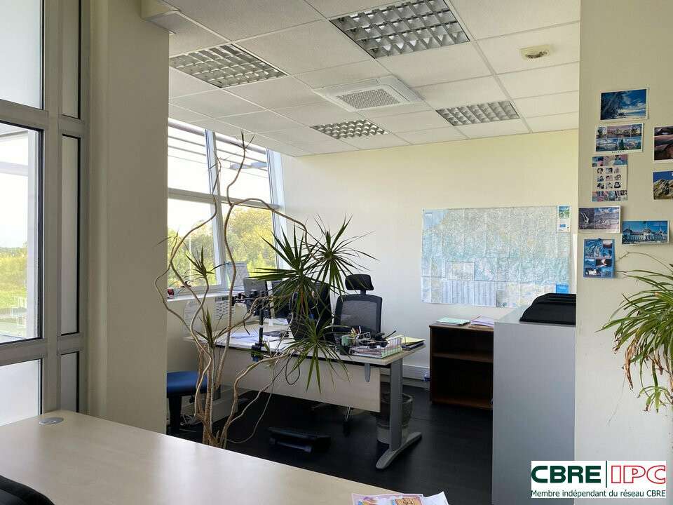 A louer bureaux 176m² à Anglet proche 5 Cantons