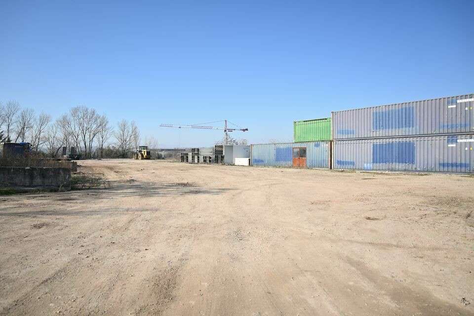 A louer terrain 3000m² sécurisé Ternay accès A7