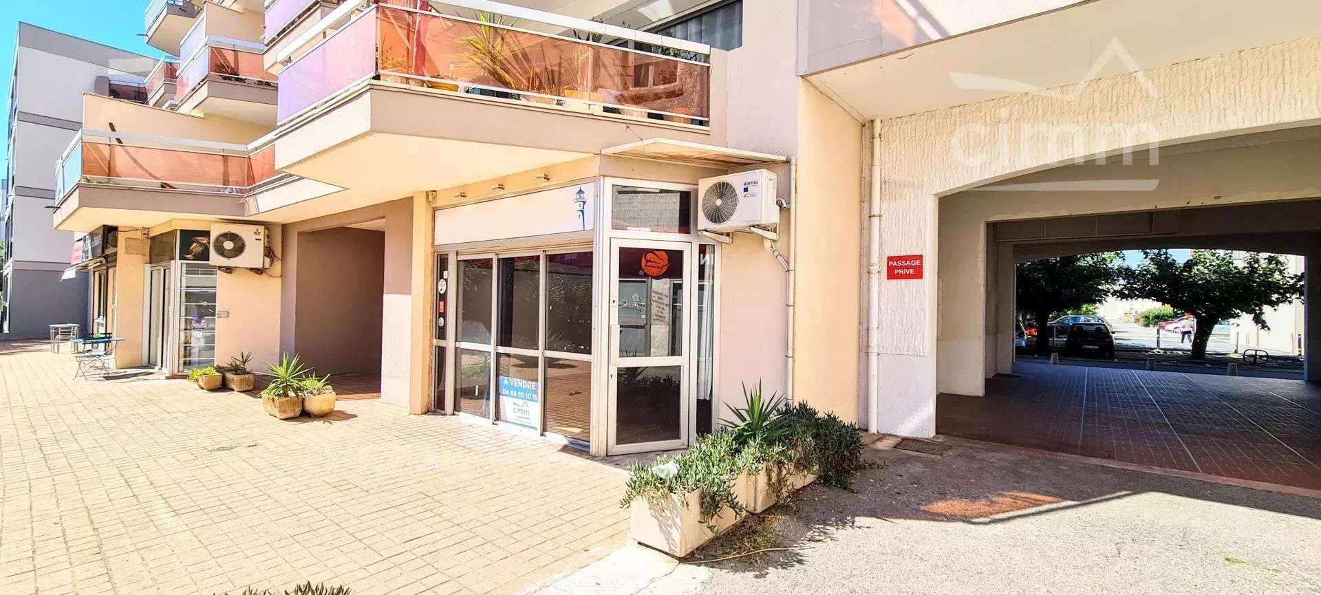 AV local commercial 65m² proche port Saint-Cyprien