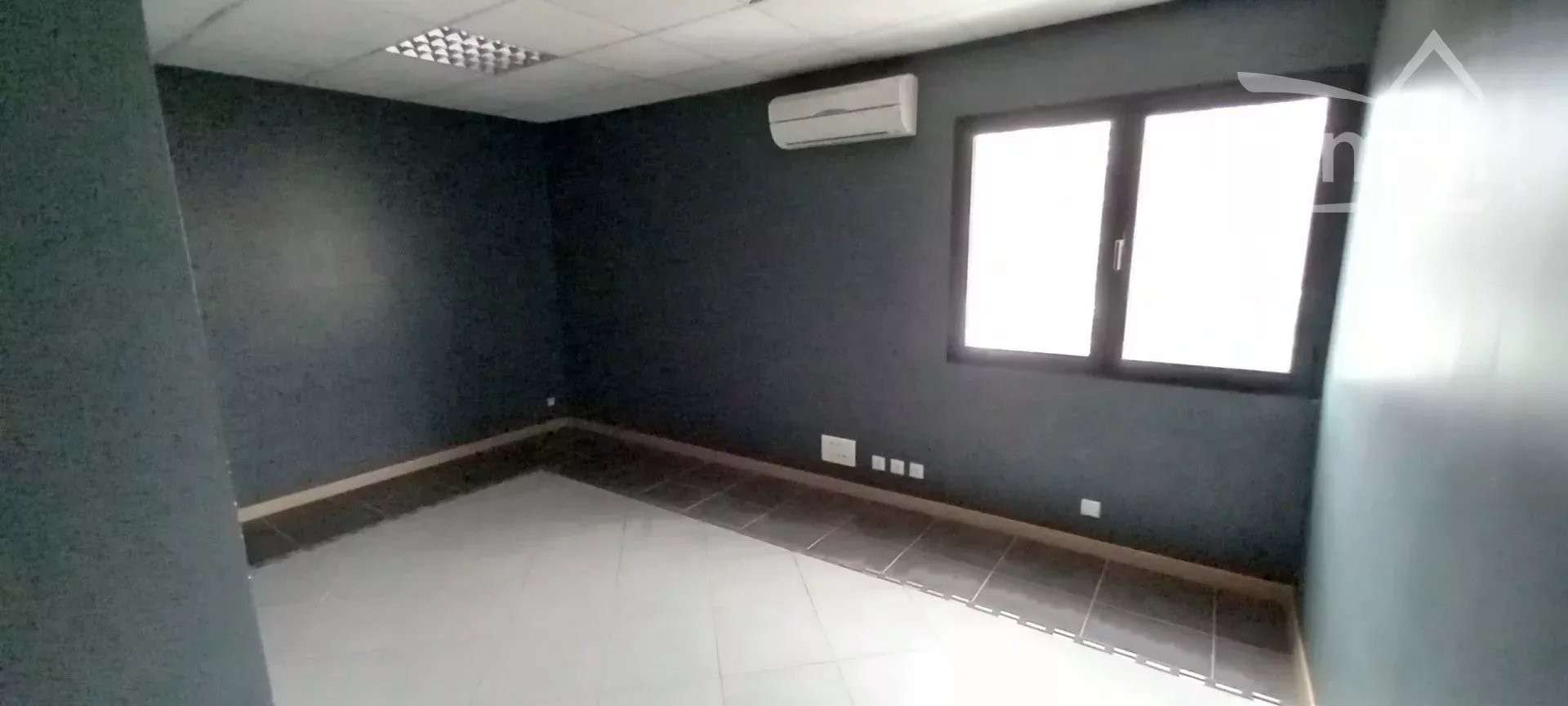 A vendre bureaux 82m² zone Nord de Blois