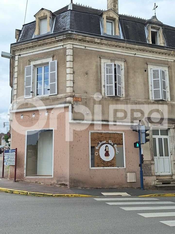 Local 42m² à louer à Saint-Yrieix-la-Perche