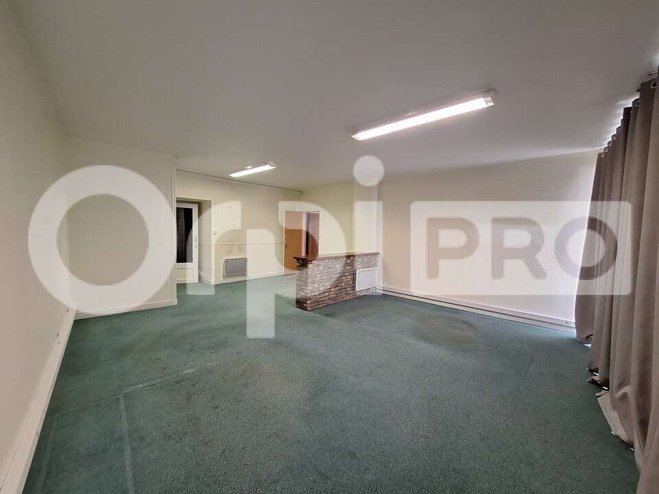 Local commercial 61m² à louer St Yrieix-la-Perche