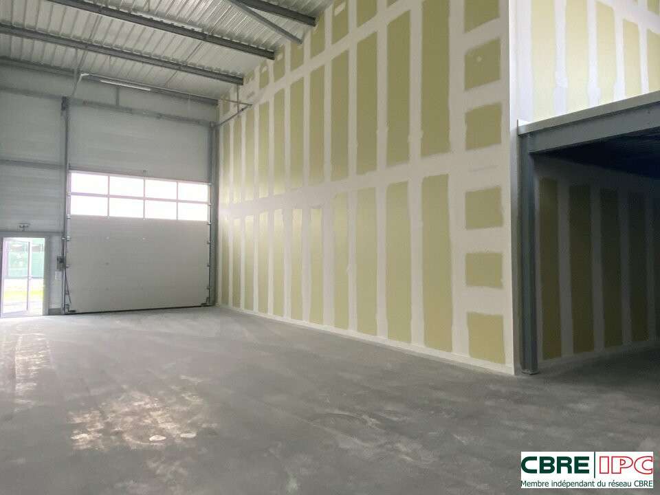 Location local 296m² à Saint Martin de Seignanx