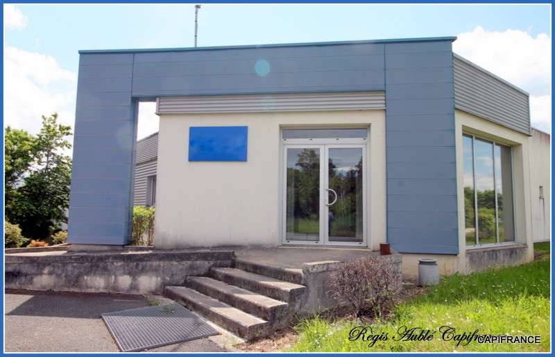 A vendre bâtiment d'activité récent 866m² à Changé