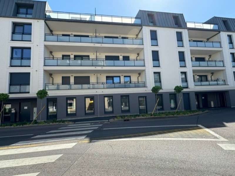Local commercial neuf 53m² à louer à Hagondange 