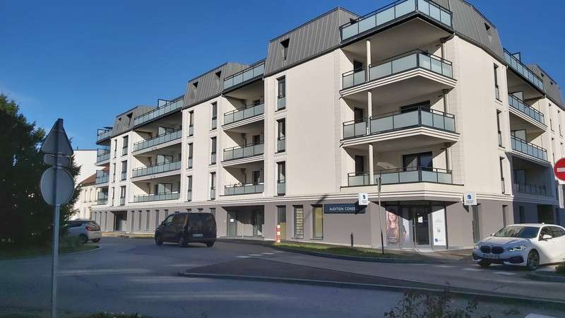 Local neuf 45m² à louer à Hagondange centre