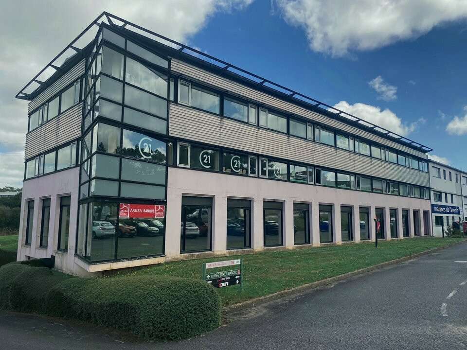 A louer bureaux 275m² proche RN165  à Quimper