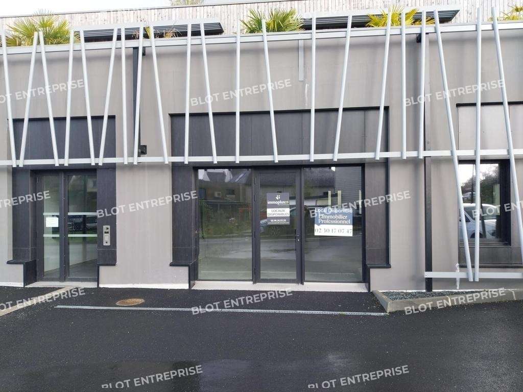 A louer bureaux 45m² R+1 belle visibilité Quimper