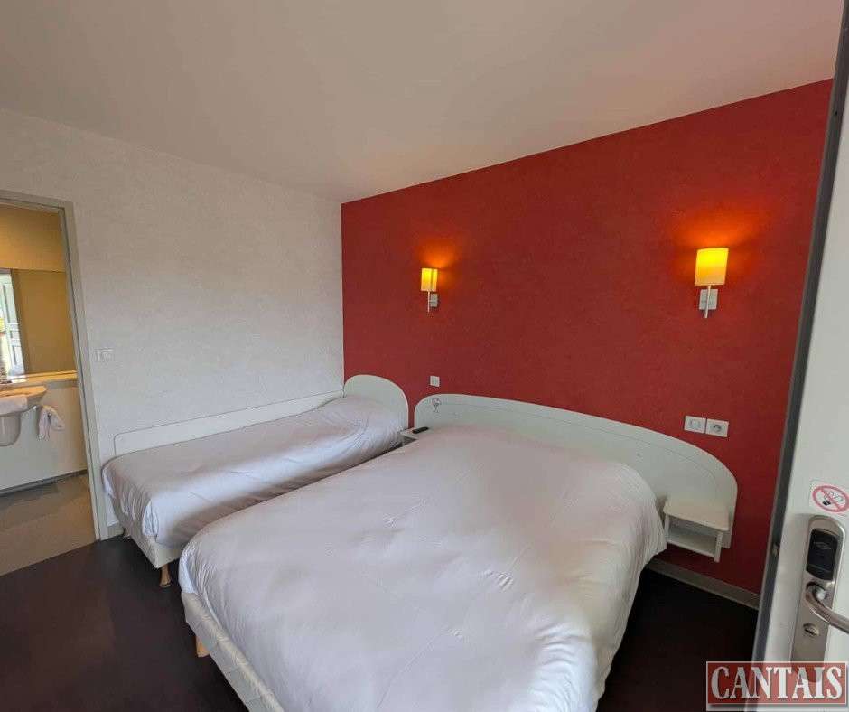 Vente hôtel bureau sur axe Bordeaux Perigueux