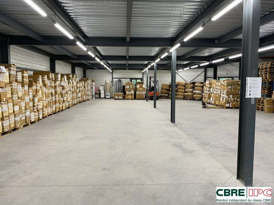 Location local d'activités 825m² St-Paul-lès-Dax