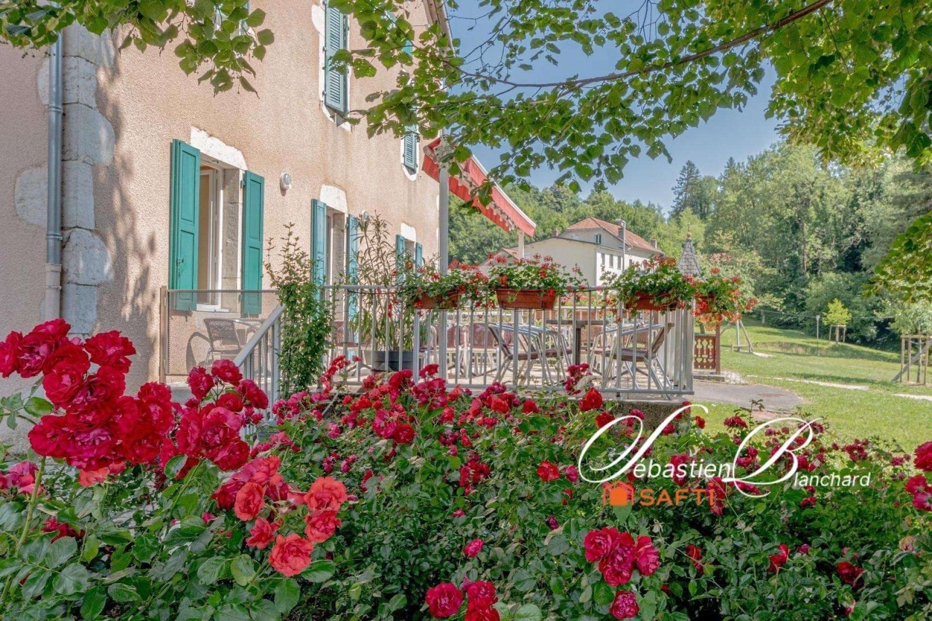 Vente Bistrot Gourmand au coeur de Lancrans