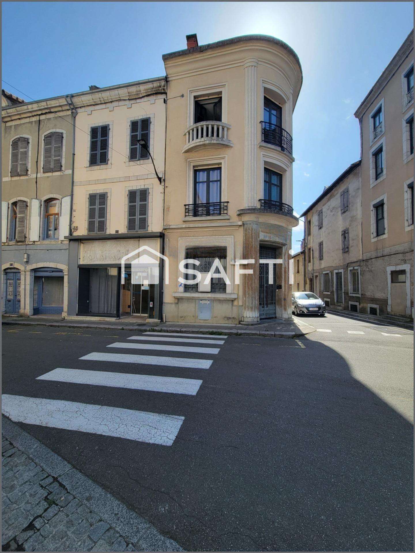 Immeuble à fort potentiel et local à Montréjeau 