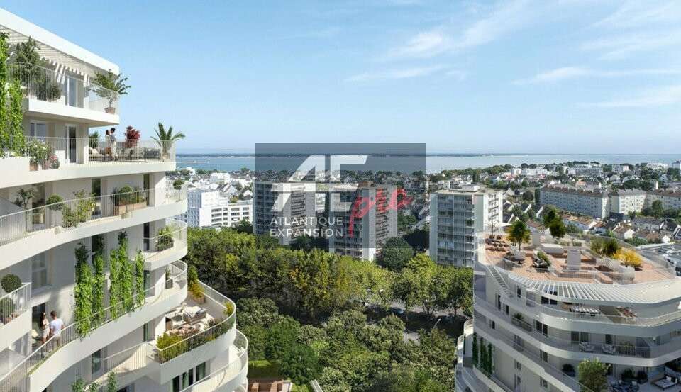 Local 132m² à vendre en angle à Saint-Nazaire