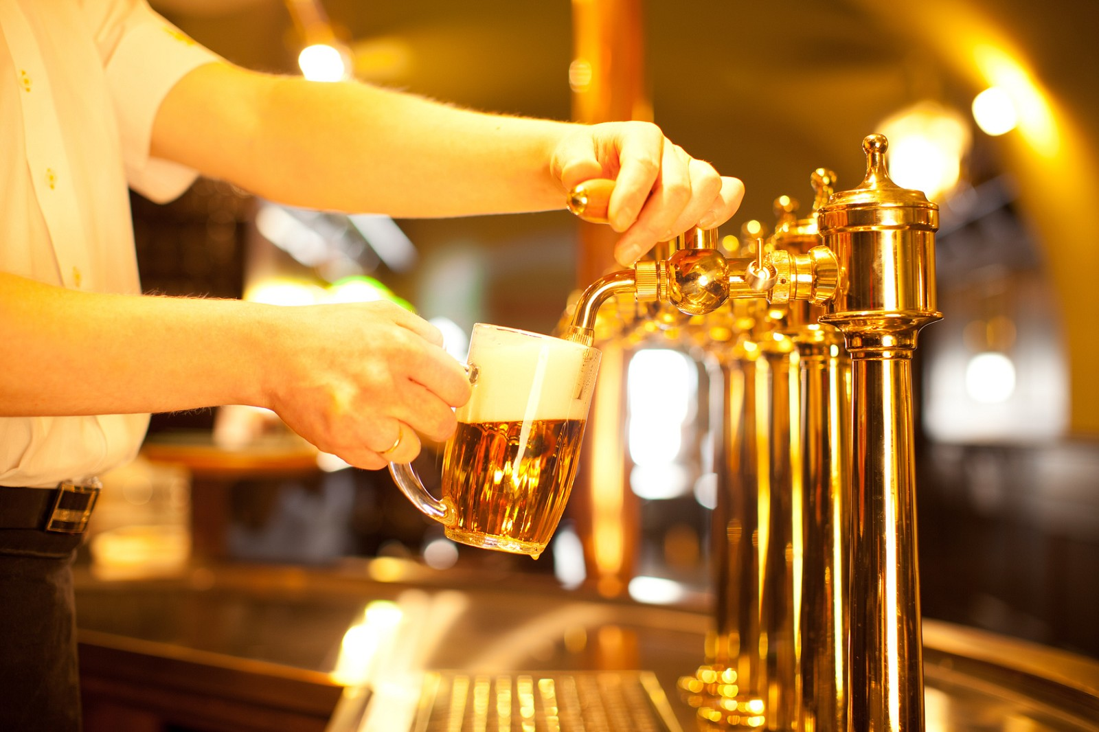 Vente pub bar club insonorisé à Paris célèbre rue