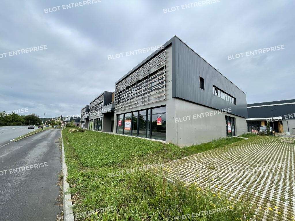 A louer local  450m² à Landerneau Zone Ciné Land