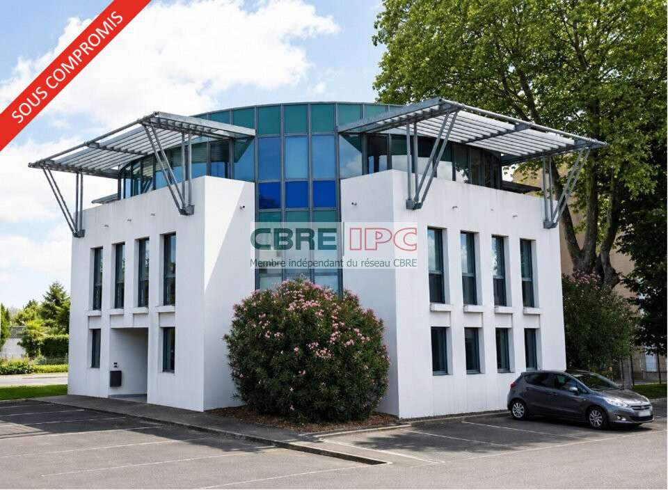 Vente bureaux 640m² proche A64 Pau Helioparc