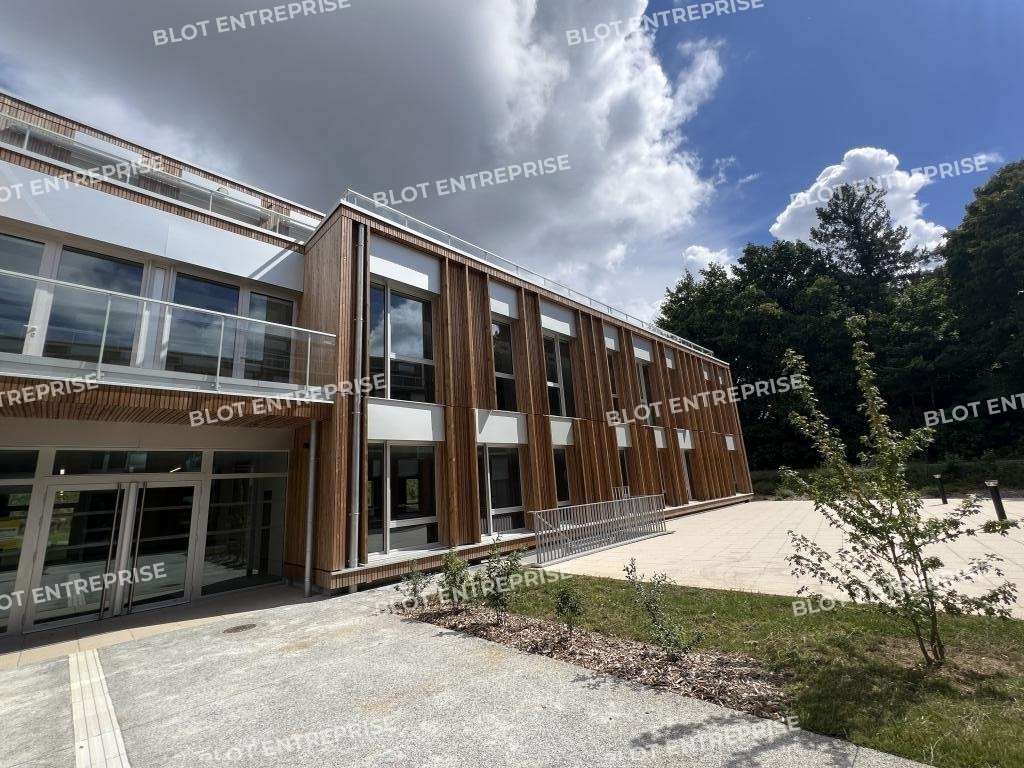 A louer bureaux 833m² Saint-Jacques-de-la-Lande