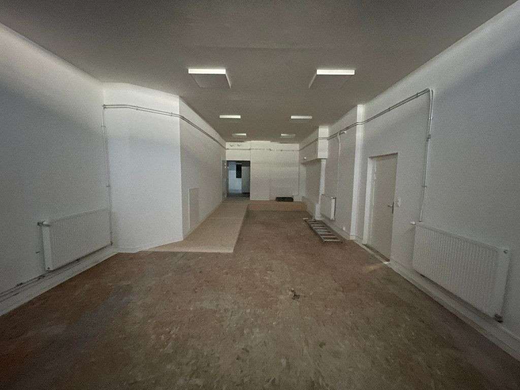 A louer local commercial rénové 246m² Lyon 4e