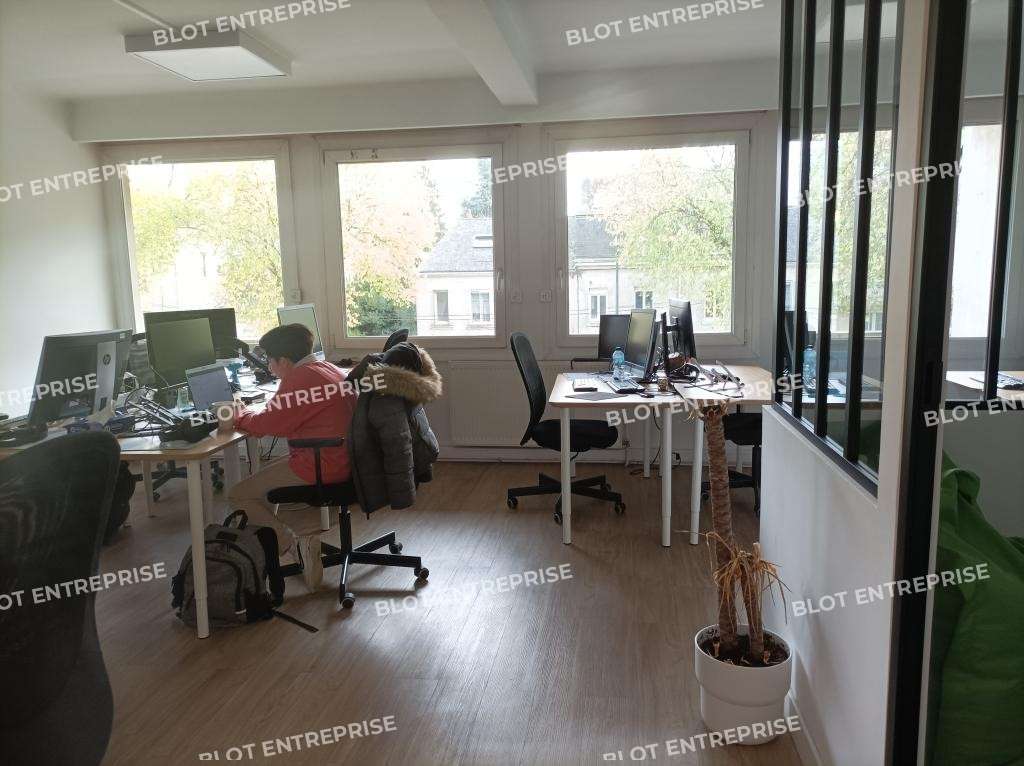 À vendre bureaux rénovés 83m² à Nantes