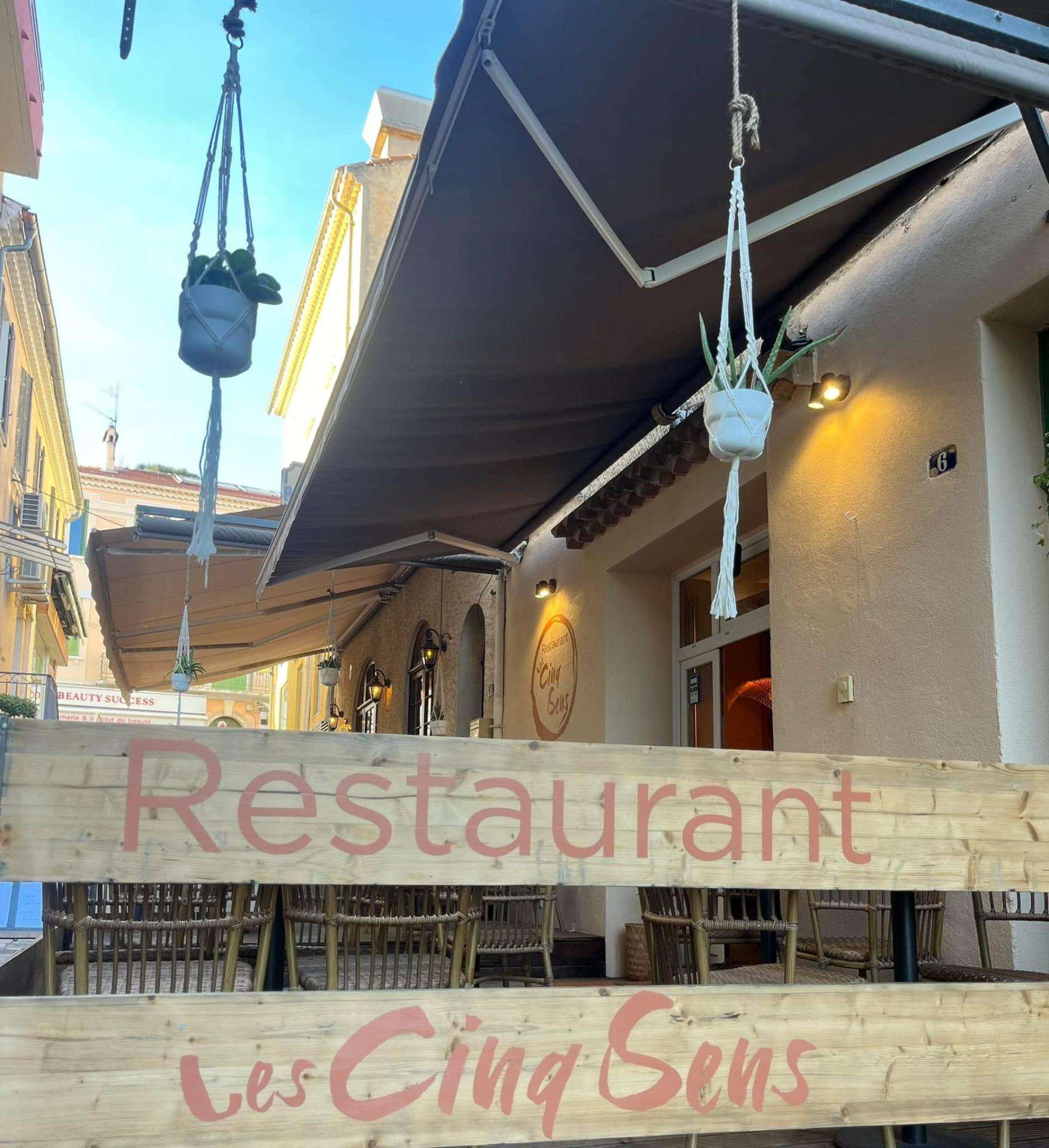 Vente restaurant en centre village du Lavandou