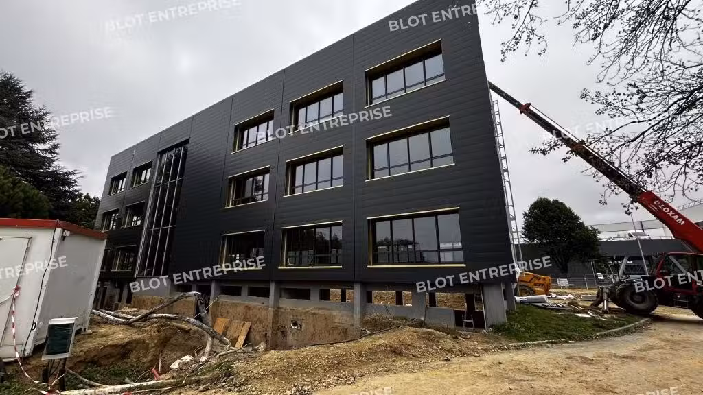 A vendre bureaux 846m² à Pacé Le Kube