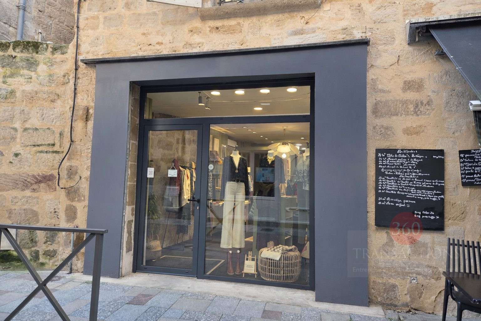 AV boutique de prêt-à-porter en affiliation Brive