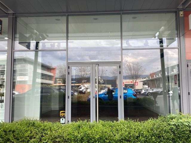 Cède local commercial de 150m² à Aubière KM Lancé