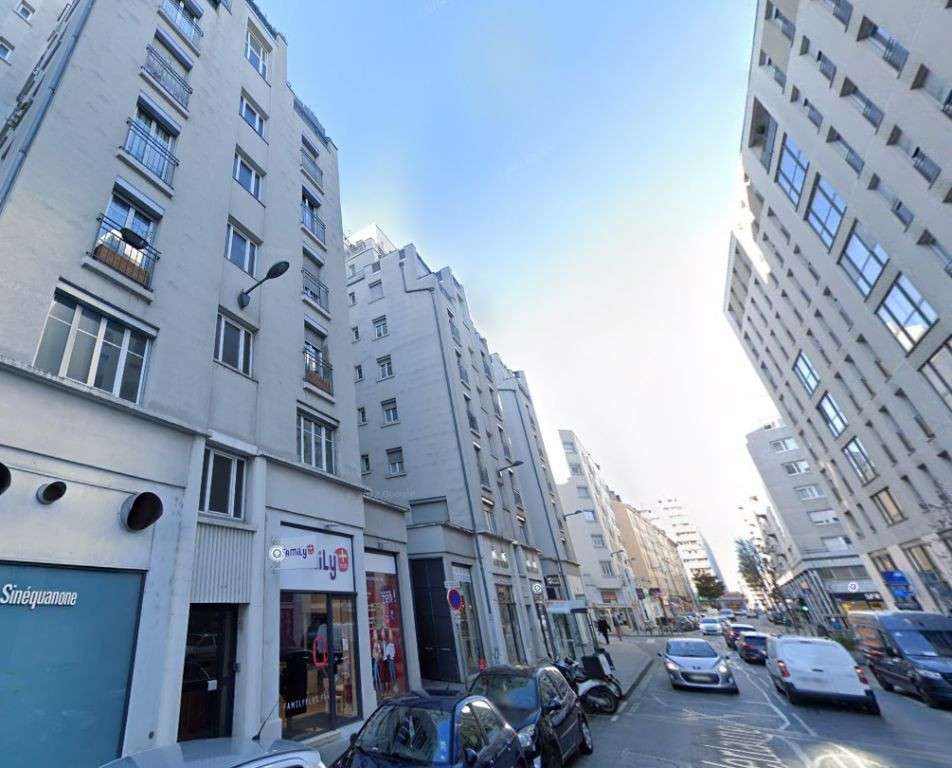 Bureaux 137m² en étage à louer à Villeurbanne