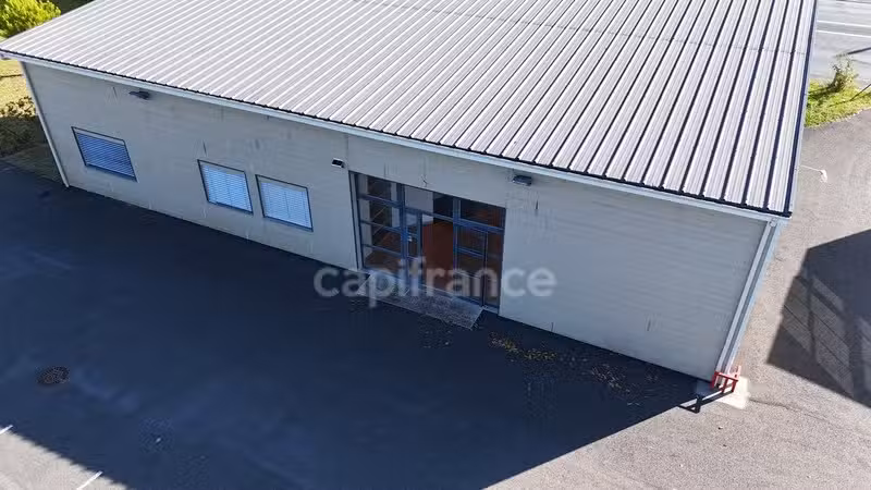 Local 250m² avec grande visibilité ZAC Poitiers