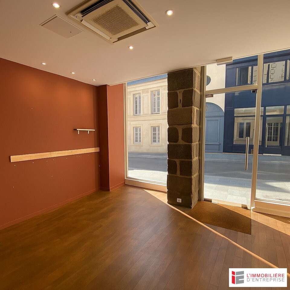 Location local commercial 45m² à Rennes centre