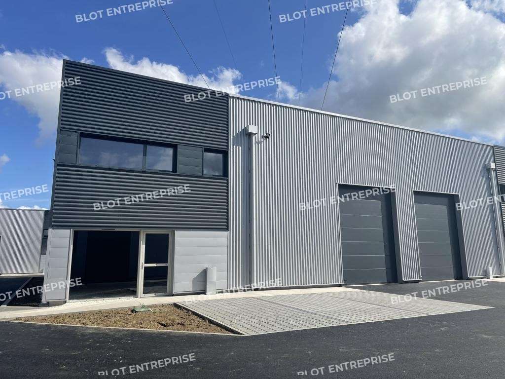 AV cellule d'activités 174m² Saint-Jean-de-Boiseau