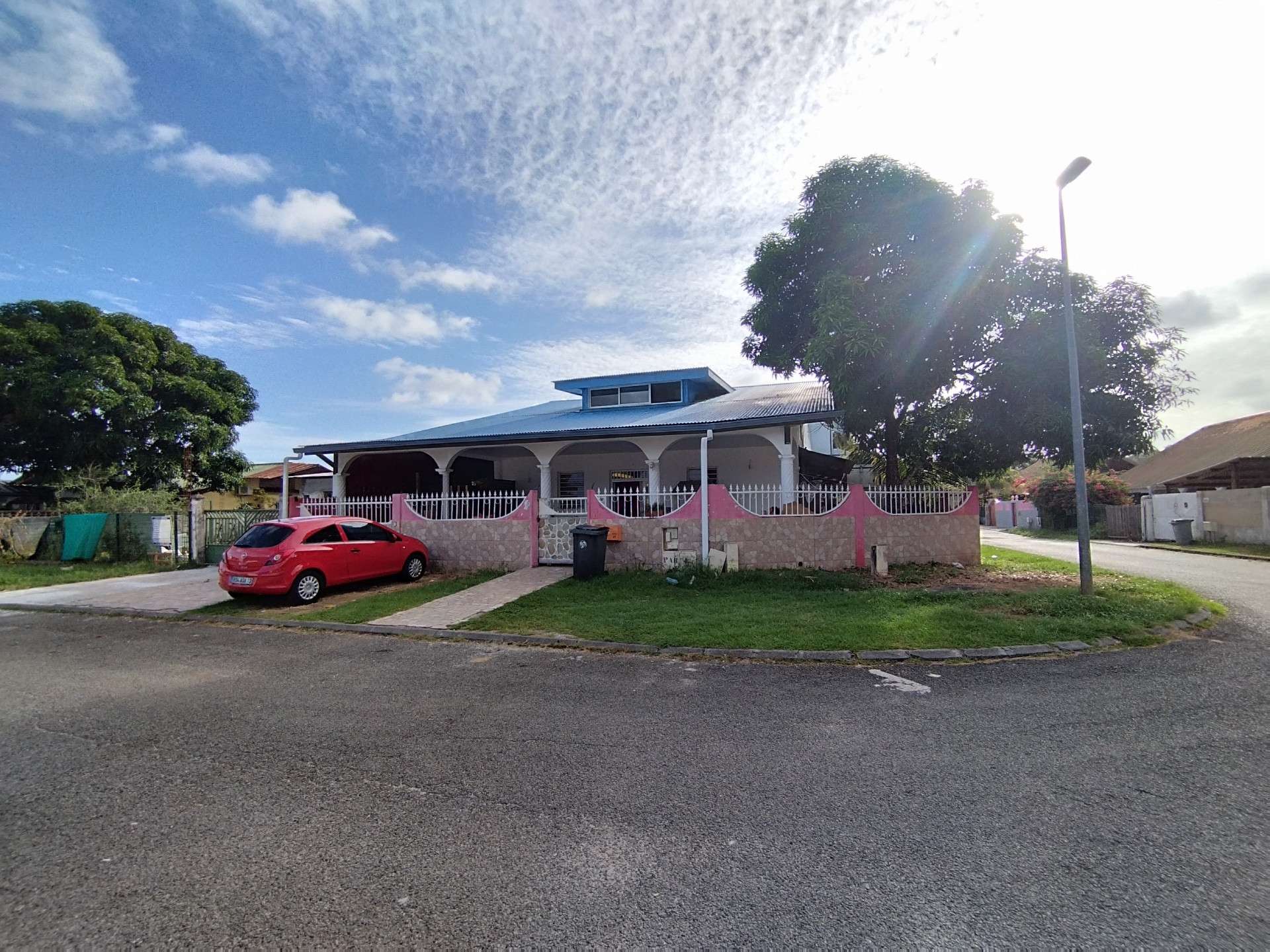 AV propriété à Kourou Zone commercial Pariacabo 