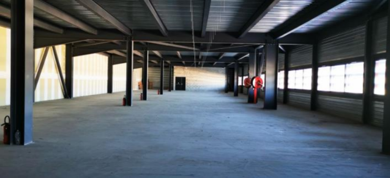 A louer plateau de 1000m² à La Crau proche A570 