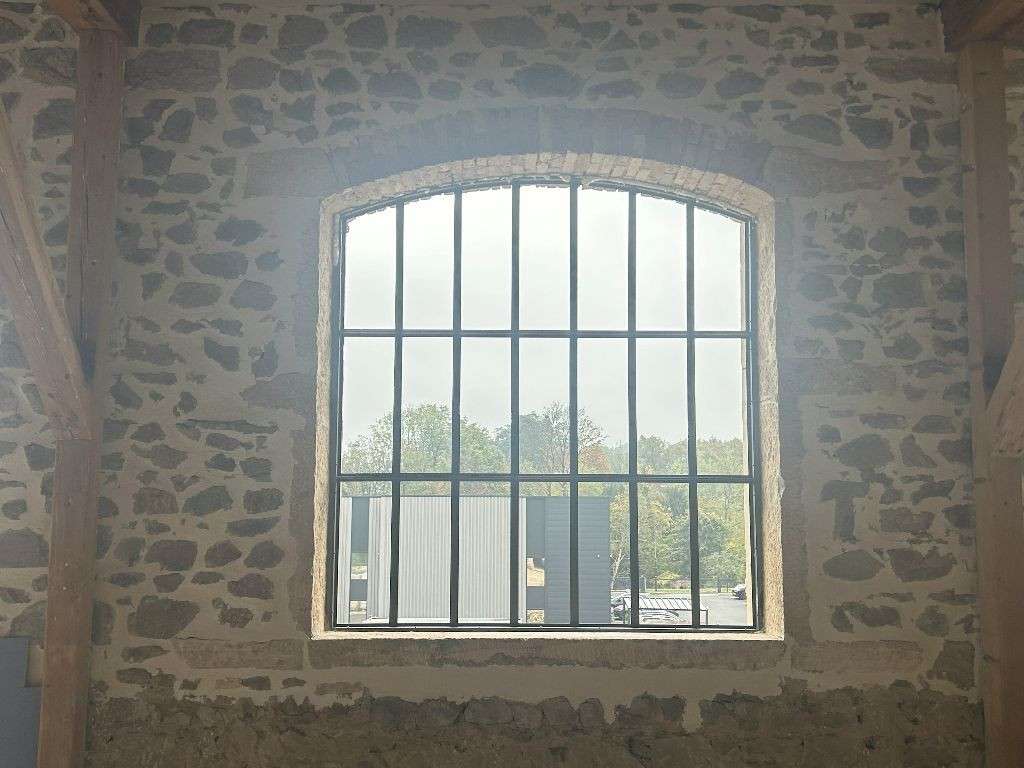 AV plateau à aménager de 250m² à Chaponost