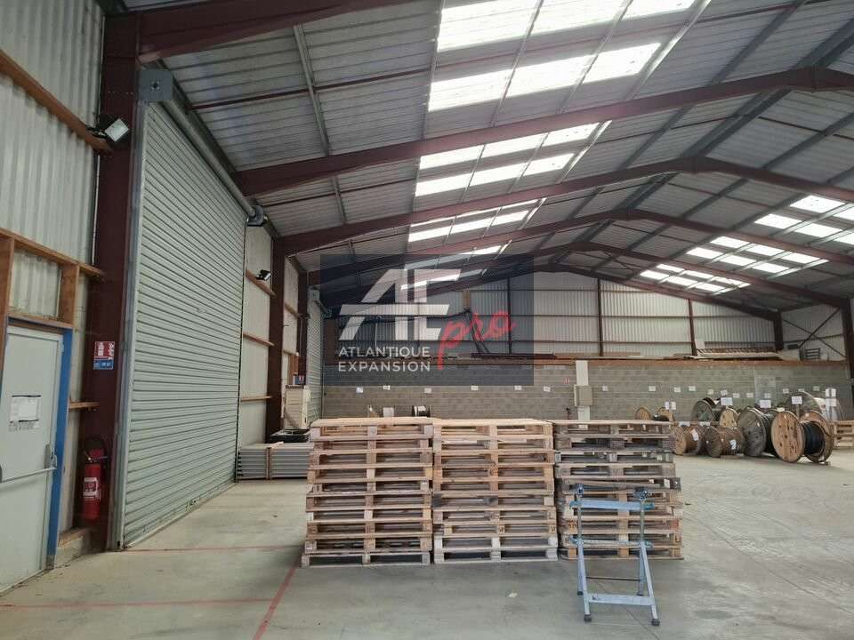 A louer local d'activité 1125m² à Prinquiau