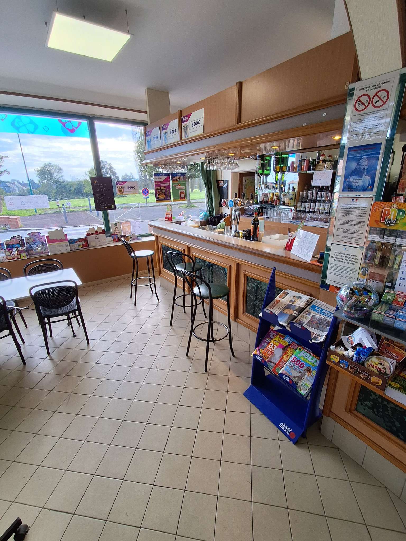 Vente bar tabac FDJ restaurant en Centre Manche