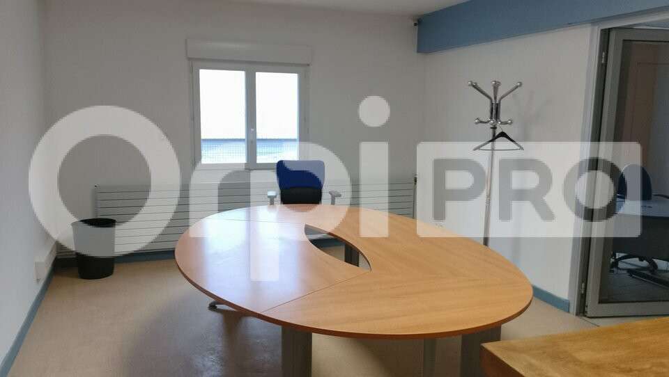 A louer bureaux 30m² à Bourg-en-Bresse empl N°1
